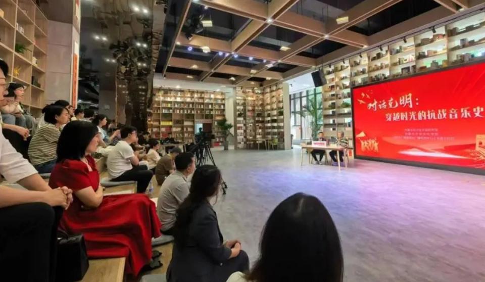 党日活动｜用歌声纪念抗日战争胜利 80 周年——医院门急诊党总支开展主题党日活动